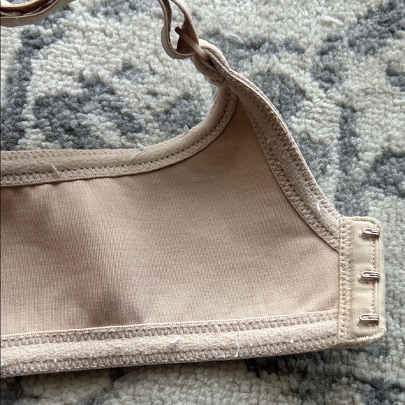 Vanity Fair Cream Women's Bra - Picture 4 of 6